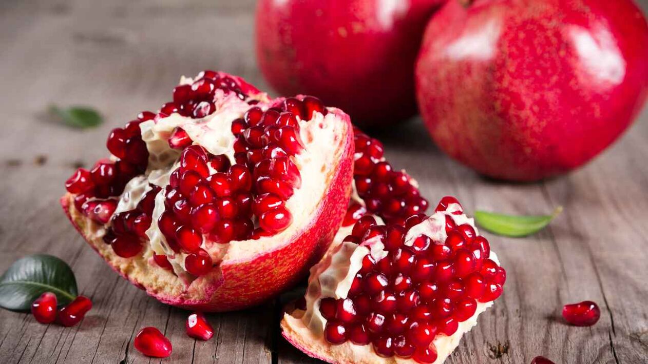 Pomegranateak gizon baten osasun hormonala normalizatzen du